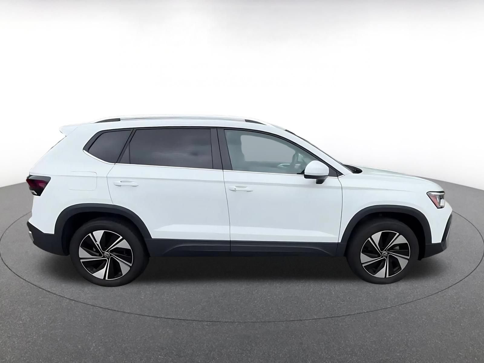 Thumbnail: 2025 Volkswagen Taos - 13