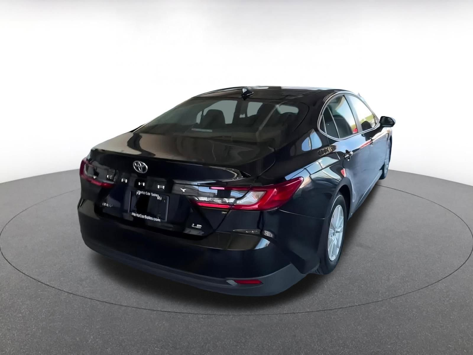 Thumbnail: 2025 Toyota Camry - 17