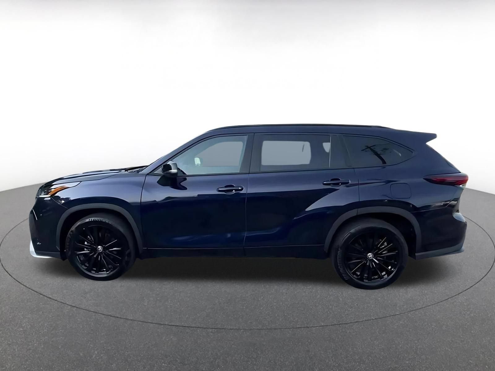 Thumbnail: 2025 Toyota Highlander - 8
