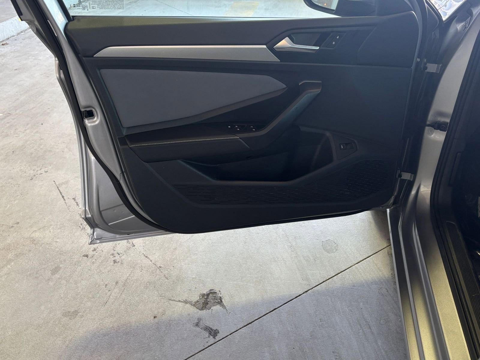 Thumbnail: 2025 Volkswagen Jetta - 18