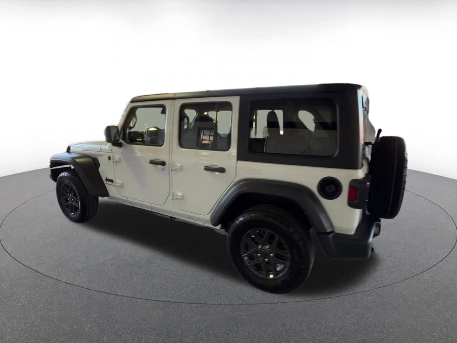 Thumbnail: 2025 Jeep Wrangler - 15