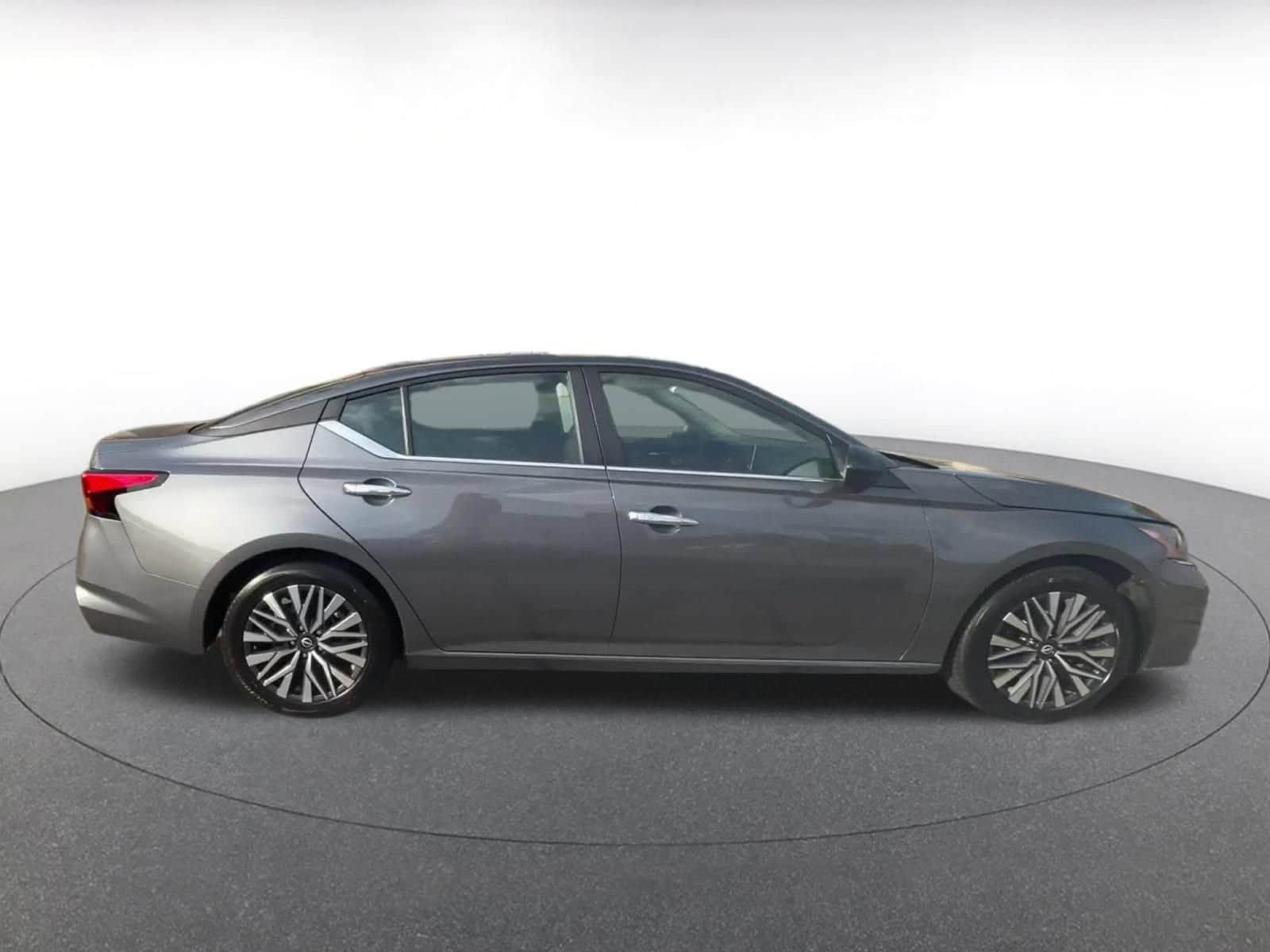 Thumbnail: 2025 Nissan Altima - 13