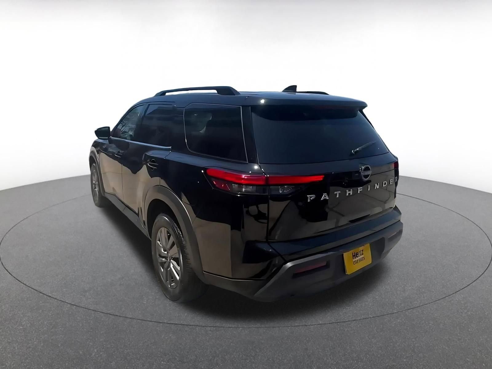 Thumbnail: 2025 Nissan Pathfinder - 16