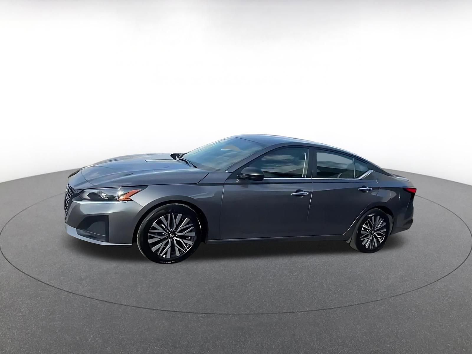 Thumbnail: 2025 Nissan Altima - 7