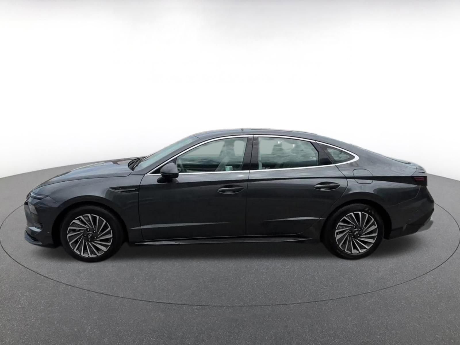 Thumbnail: 2025 Hyundai Sonata - 10