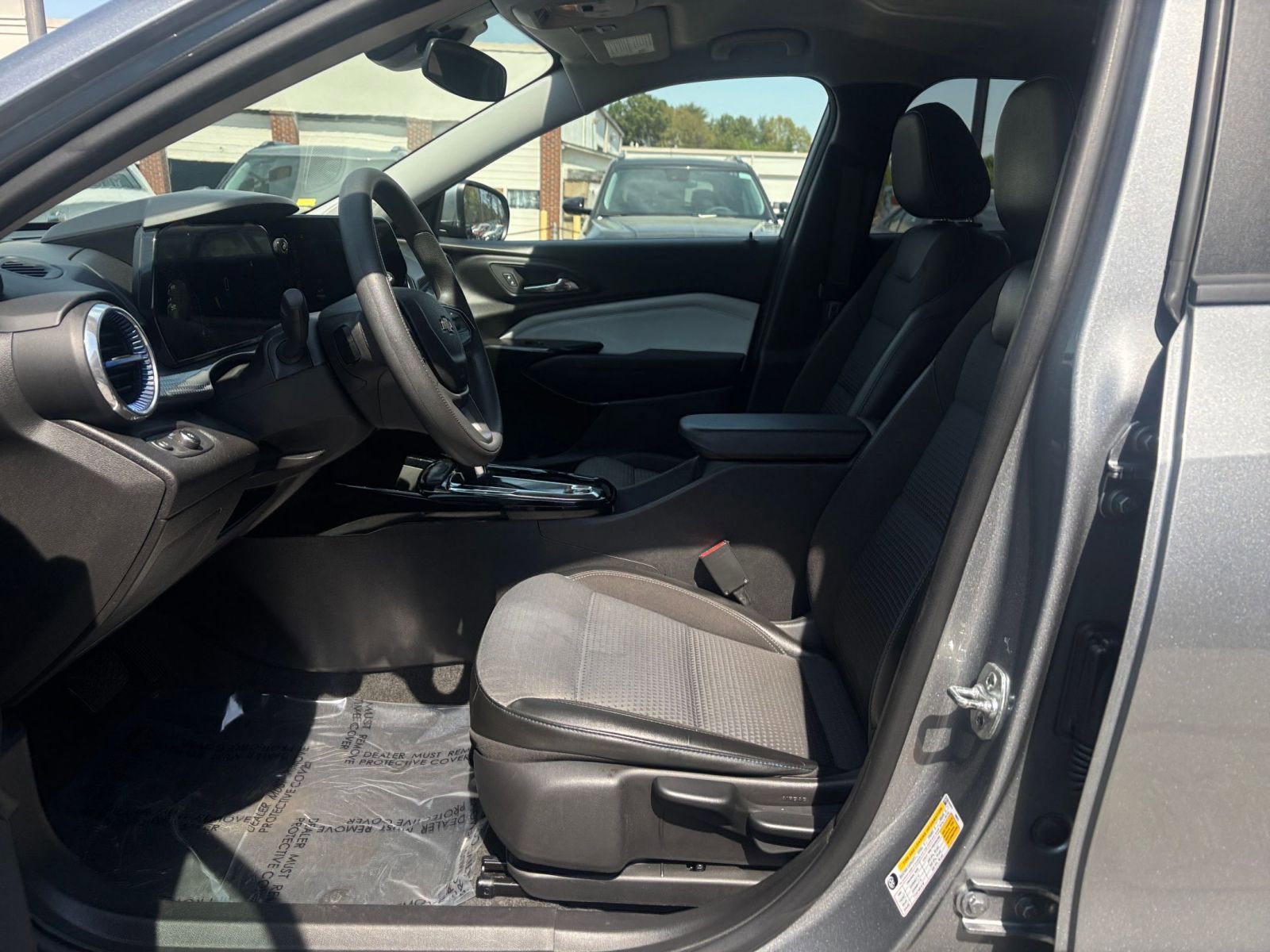 Thumbnail: 2025 Chevrolet Trax - 26