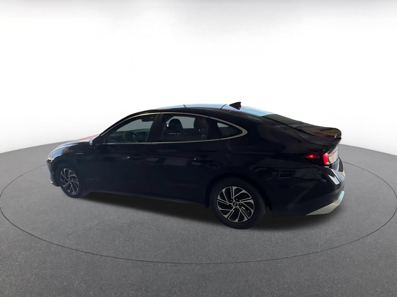 Thumbnail: 2026 Hyundai Sonata - 10