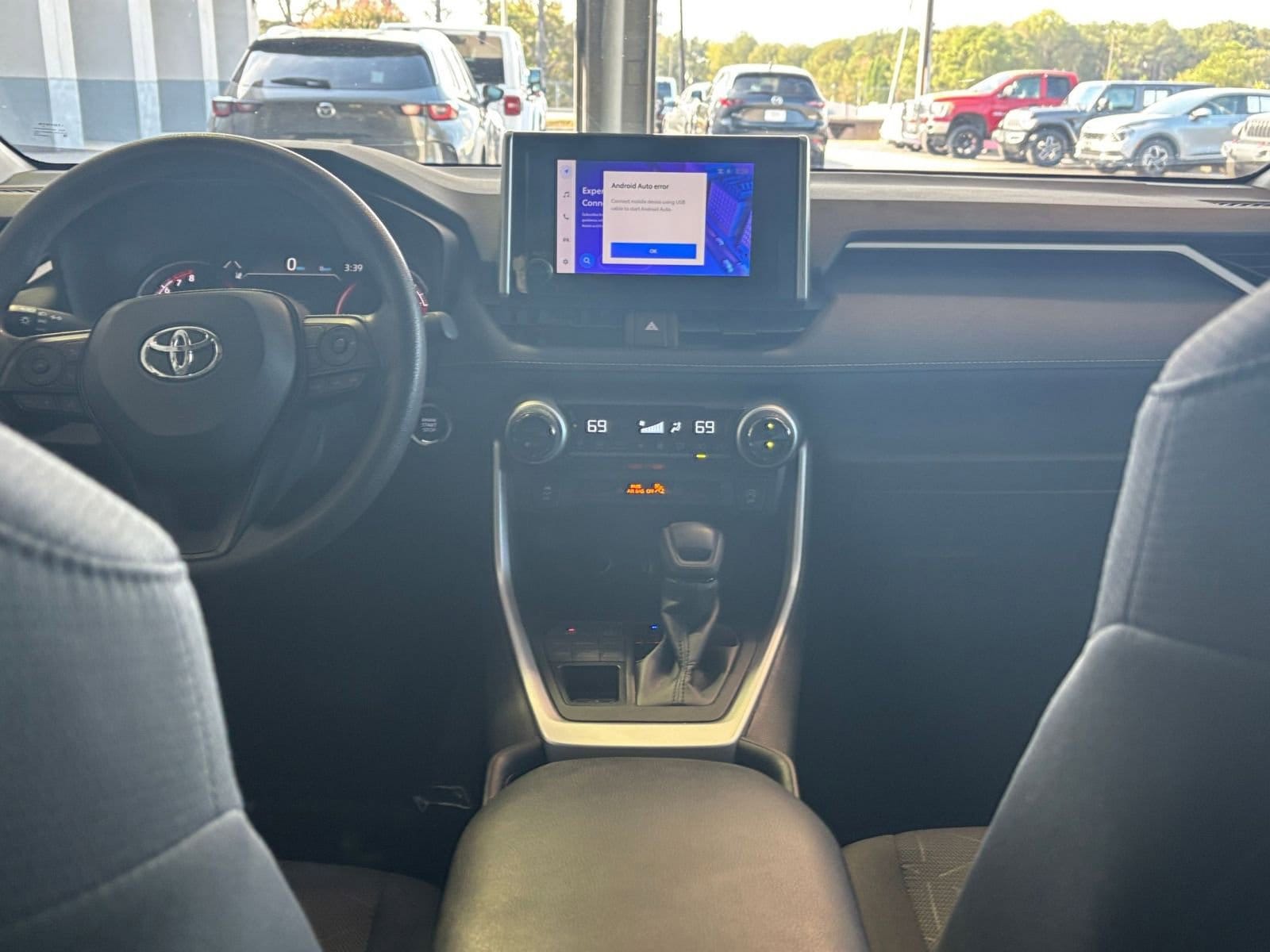 Thumbnail: 2025 Toyota RAV4 - 18