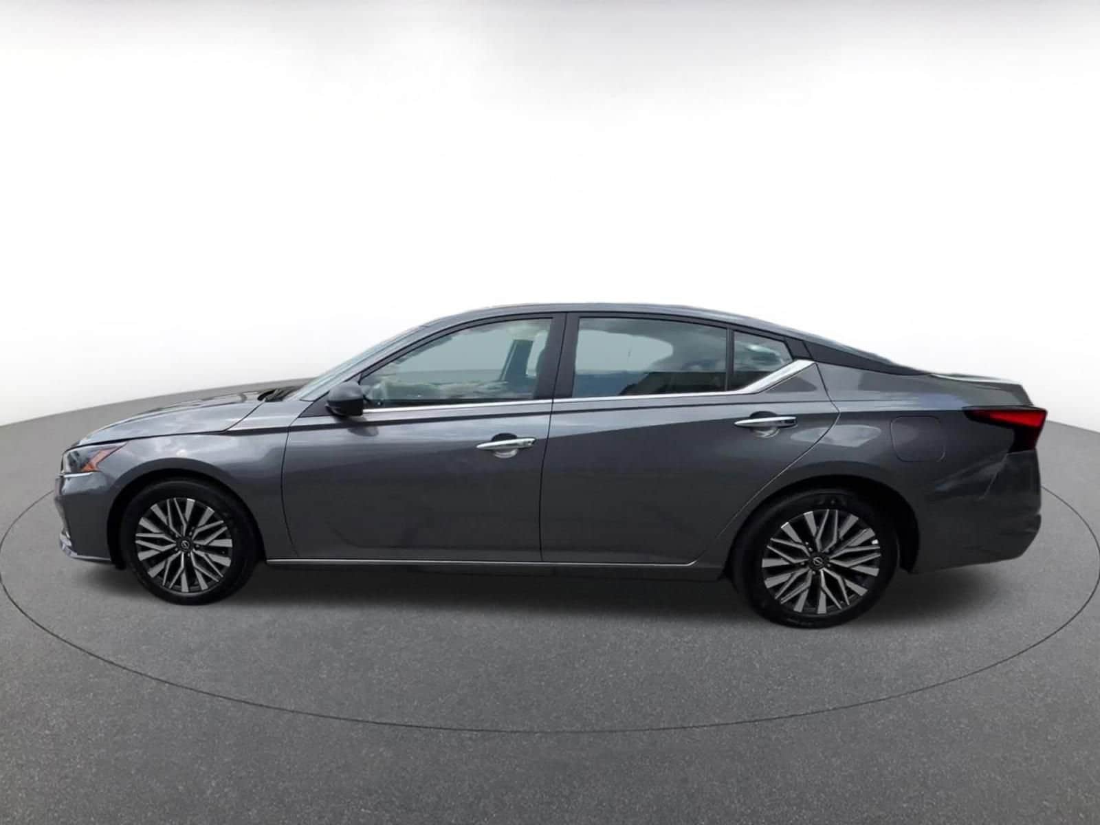 Thumbnail: 2025 Nissan Altima - 8