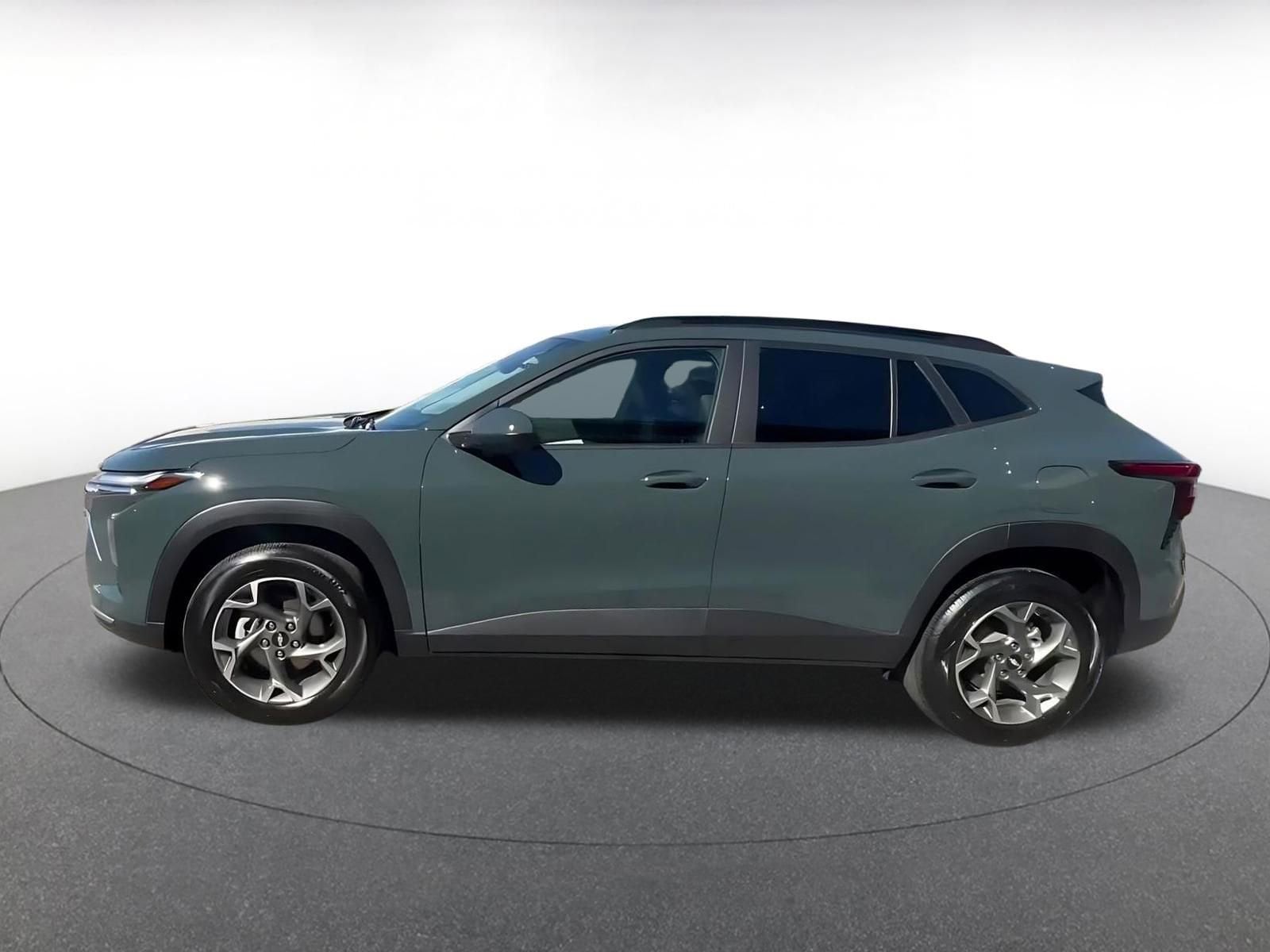 Thumbnail: 2025 Chevrolet Trax - 15