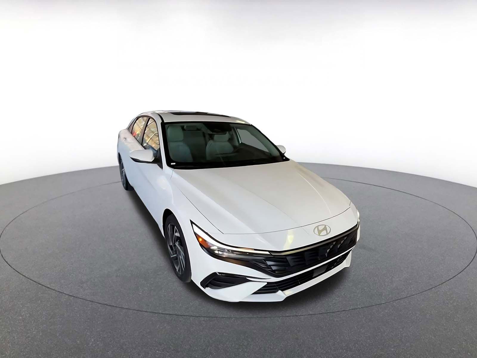 Thumbnail: 2025 Hyundai Elantra - 3