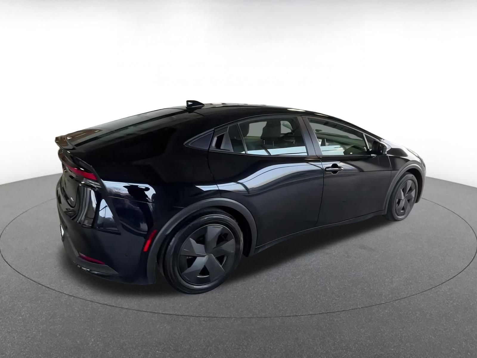 Thumbnail: 2025 Toyota Prius - 15