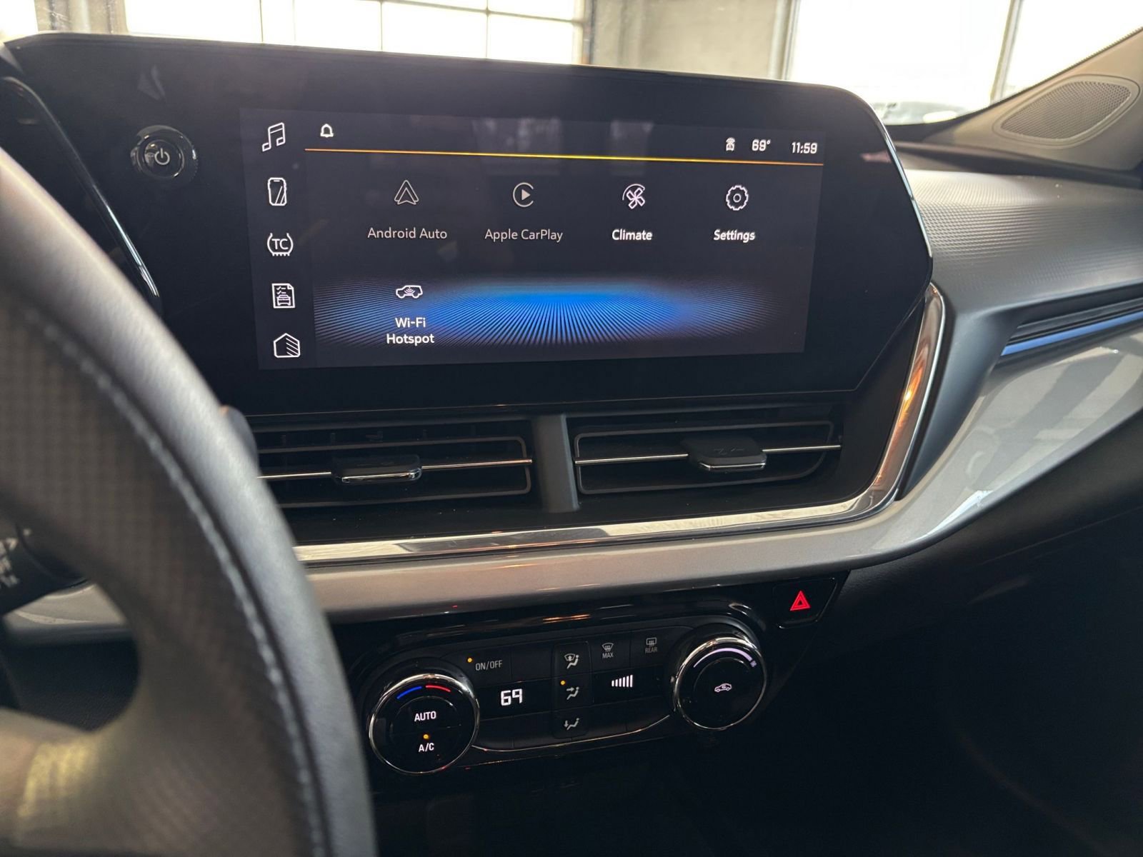 Thumbnail: 2025 Chevrolet Trax - 20