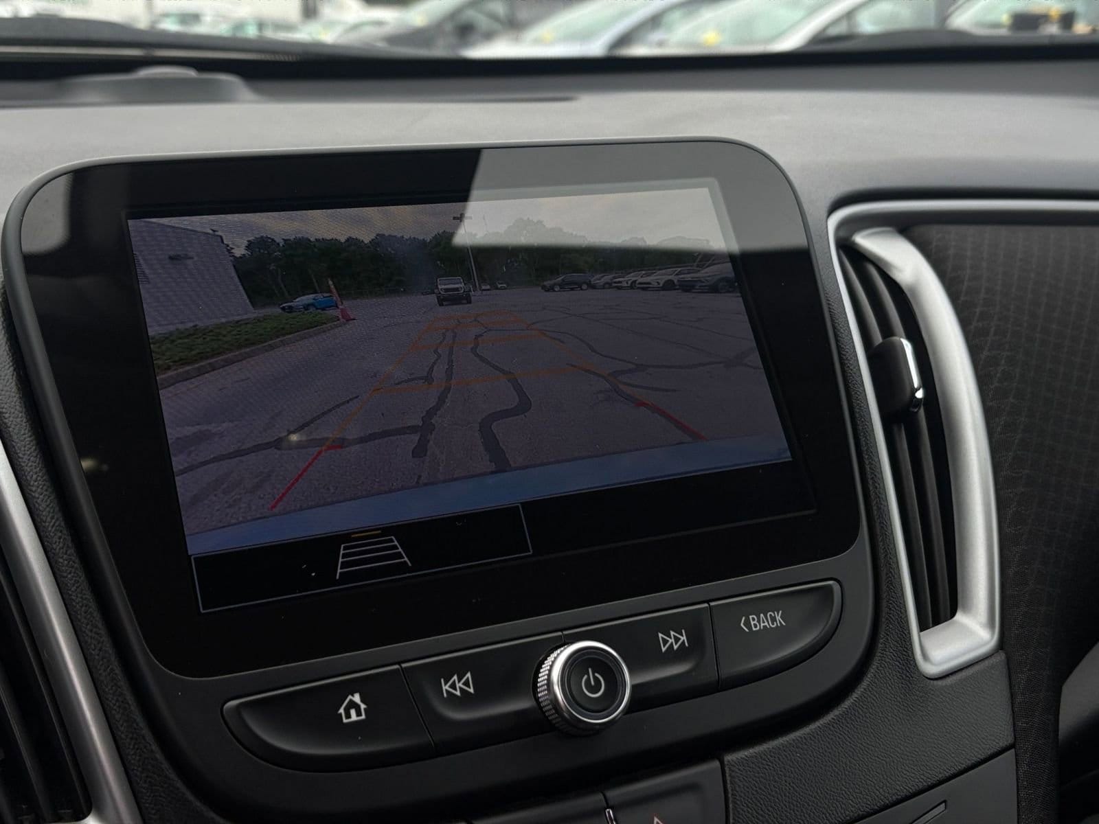 Thumbnail: 2024 Chevrolet Malibu - 25