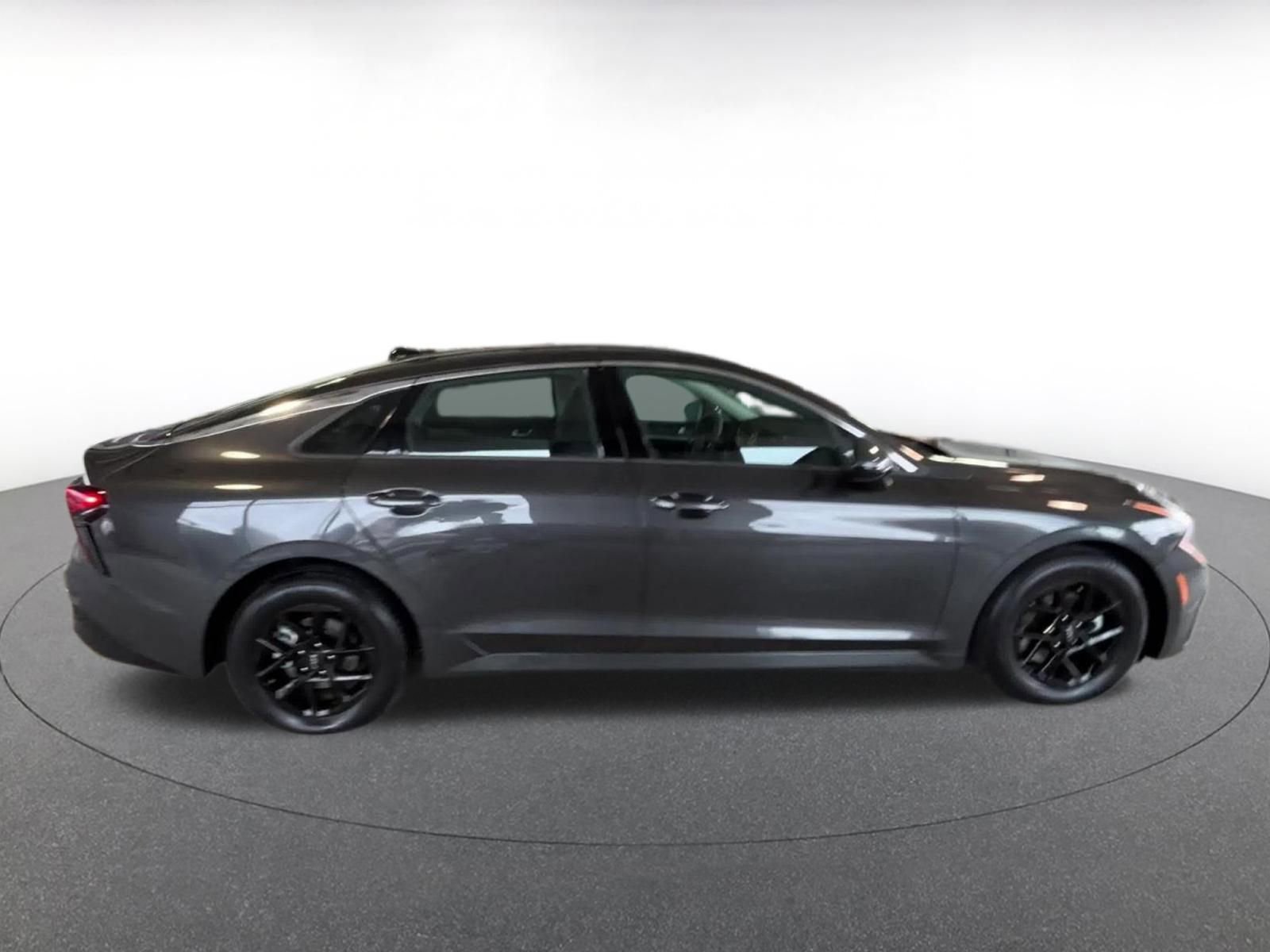 Thumbnail: 2025 Kia K5 - 15