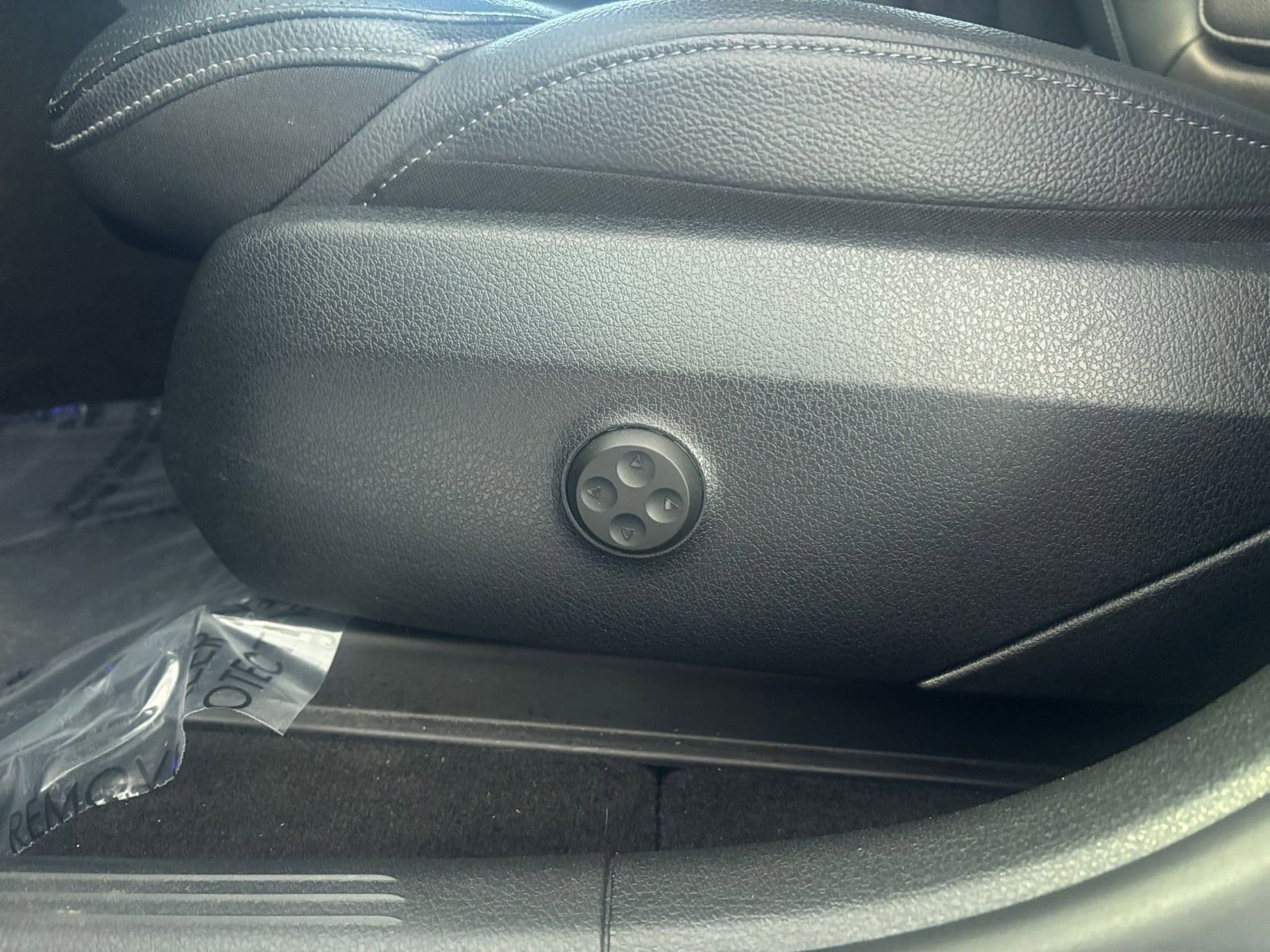 Thumbnail: 2024 Mercedes-Benz GLC - 23