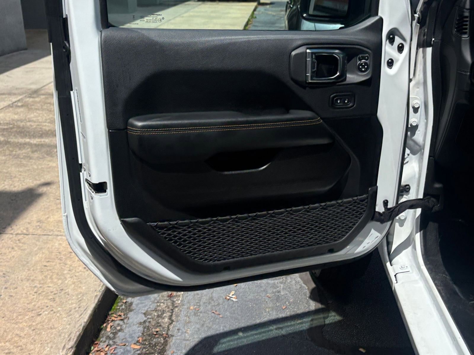 Thumbnail: 2025 Jeep Wrangler - 18