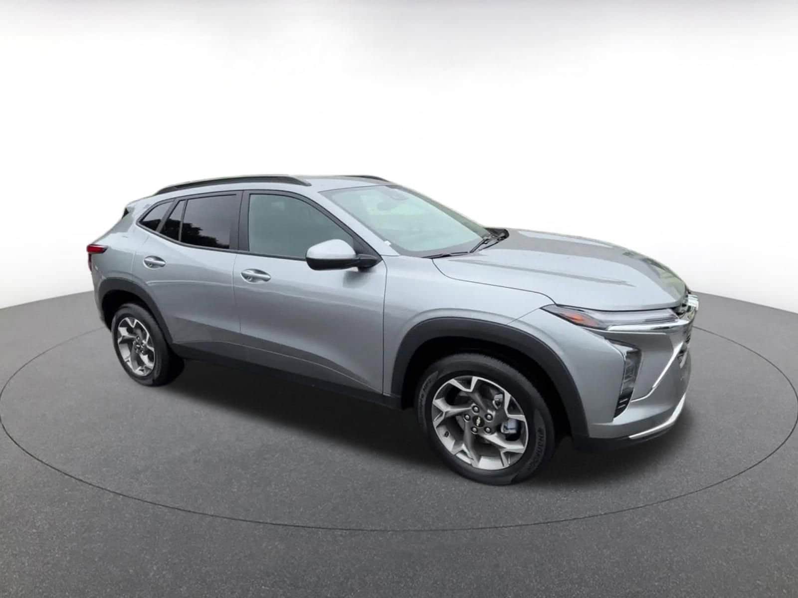 Thumbnail: 2025 Chevrolet Trax - 2