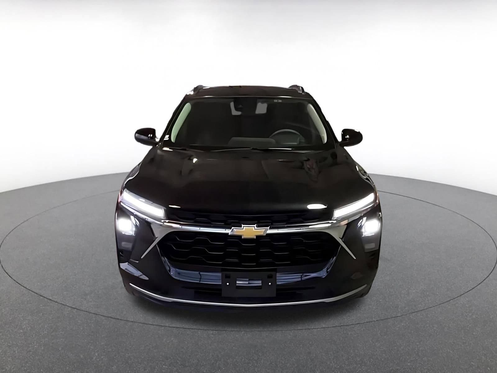 Thumbnail: 2025 Chevrolet Trax - 5