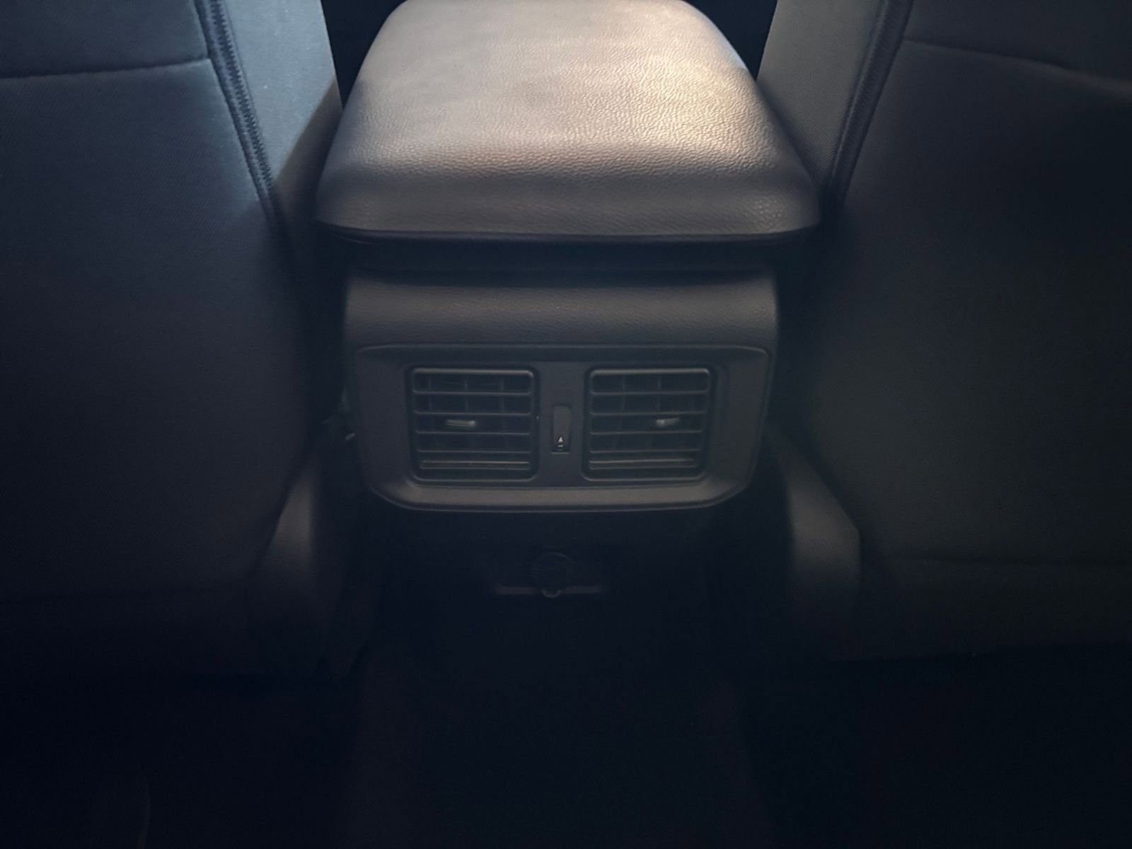 Thumbnail: 2025 Toyota RAV4 - 23