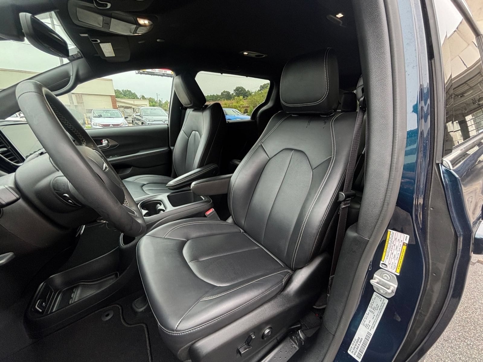 Thumbnail: 2025 Chrysler Pacifica - 28
