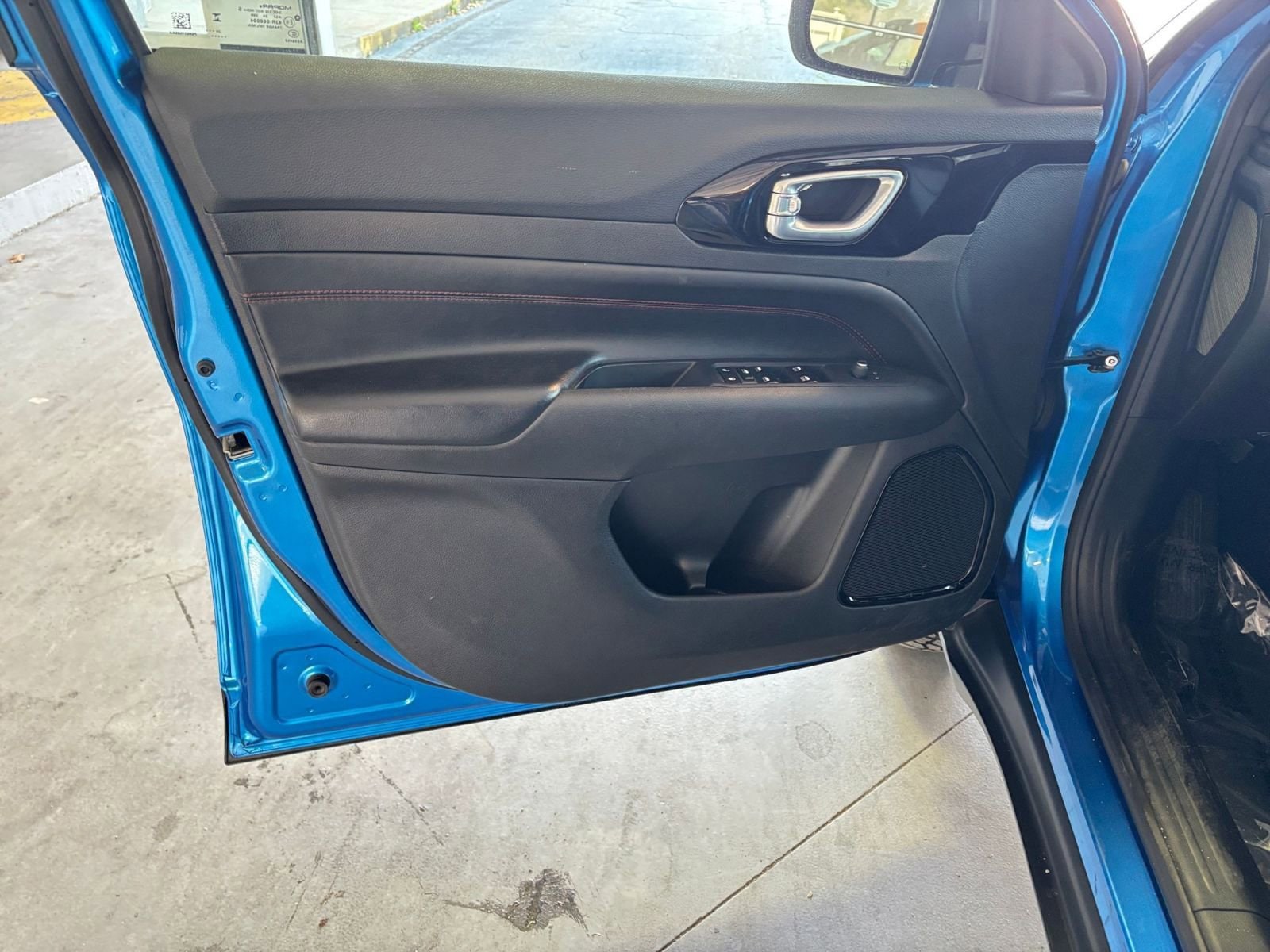 Thumbnail: 2025 Jeep Compass - 25