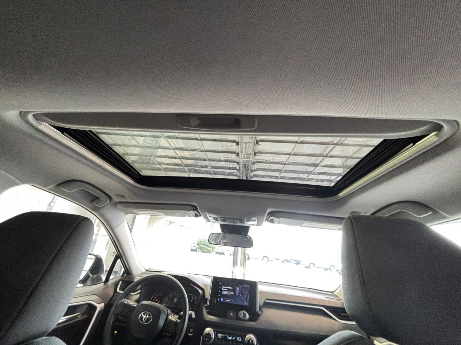 Thumbnail: 2025 Toyota RAV4 - 23