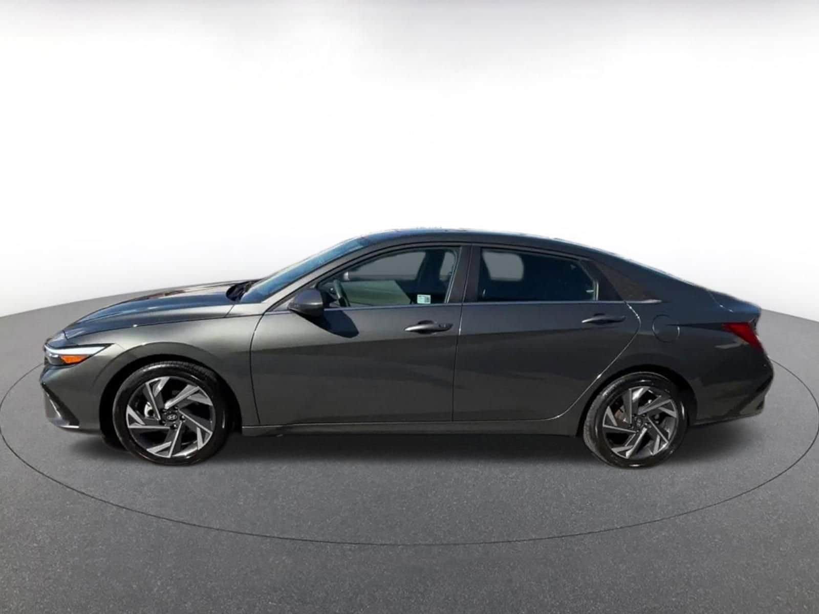 Thumbnail: 2025 Hyundai Elantra - 8