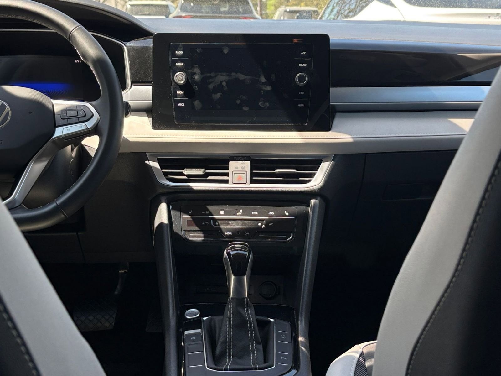 Thumbnail: 2025 Volkswagen Taos - 17