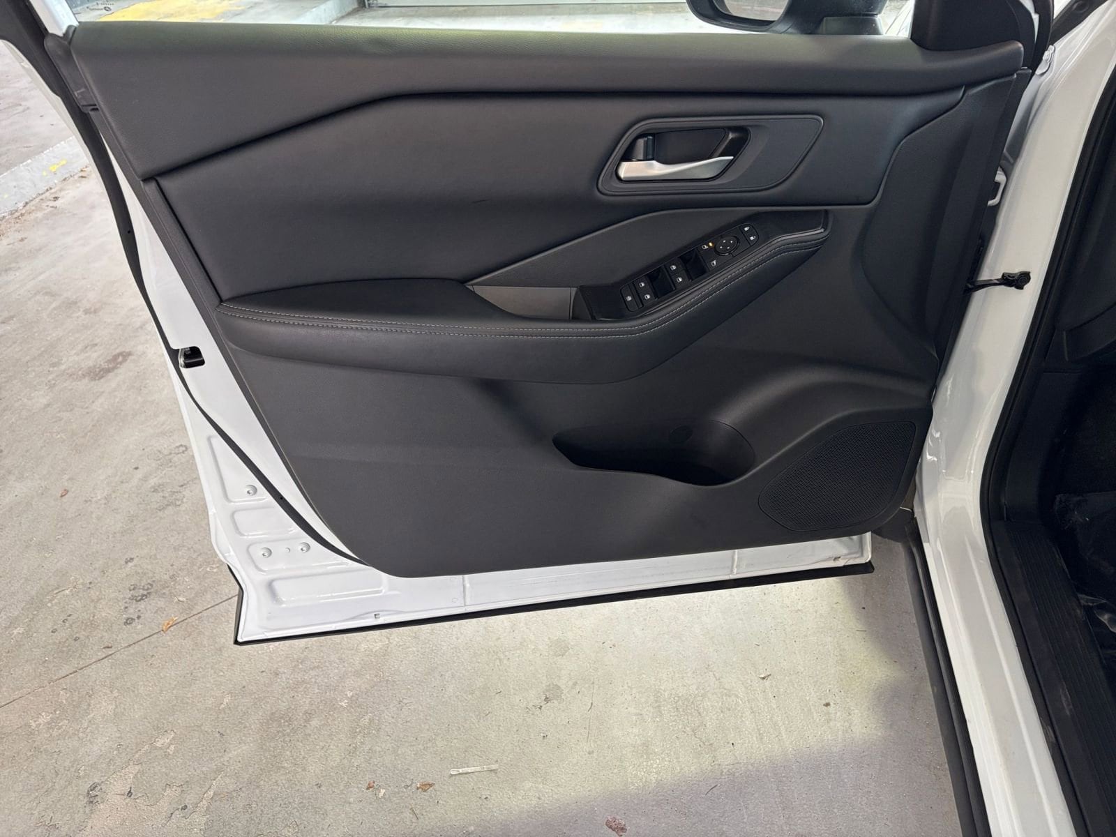 Thumbnail: 2025 Nissan Rogue - 20