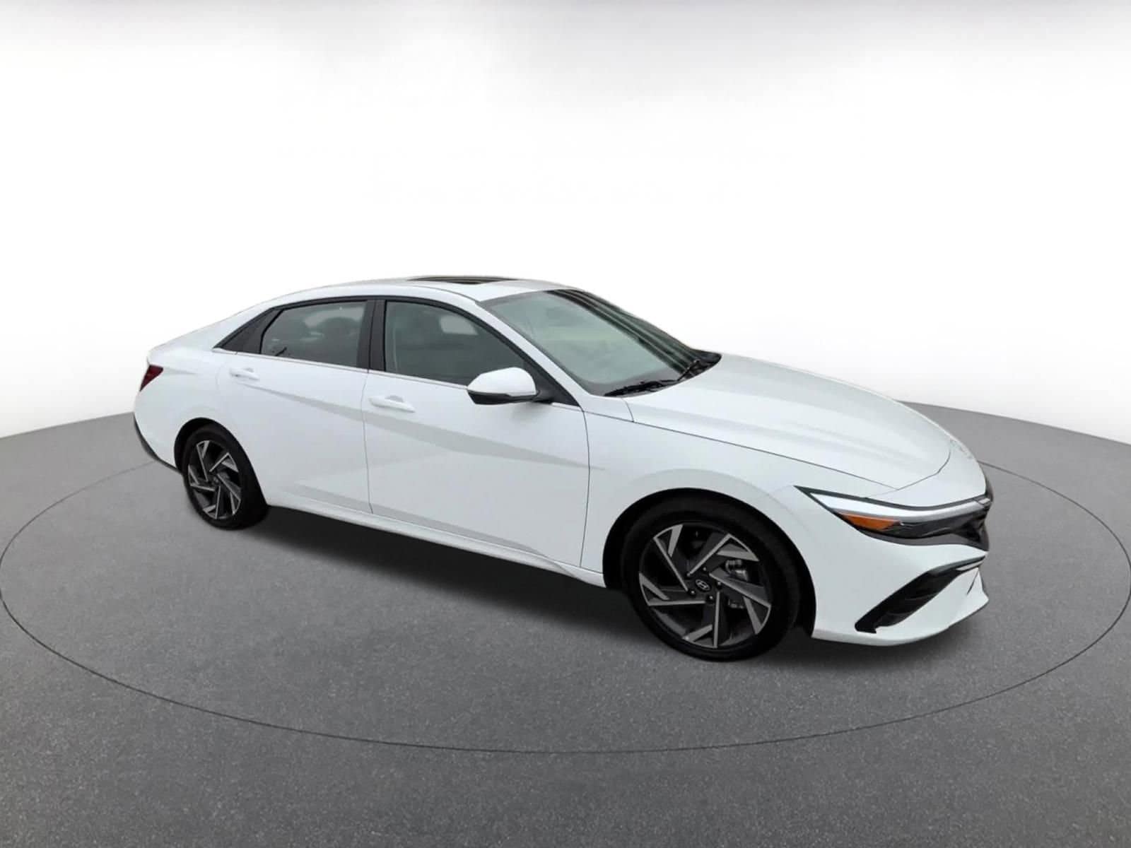 Thumbnail: 2025 Hyundai Elantra - 1