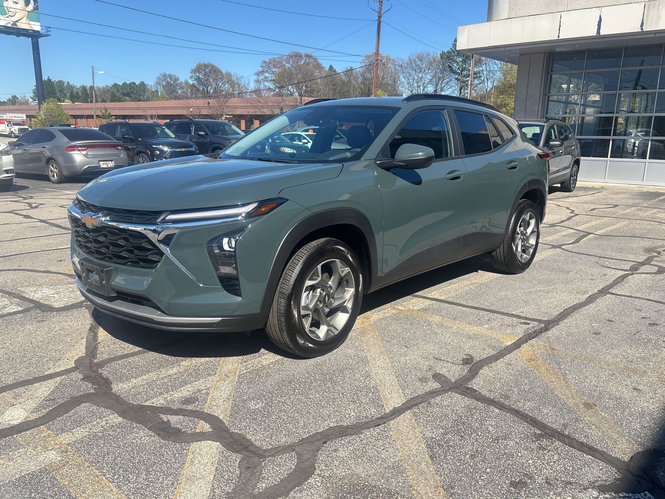 Thumbnail: 2025 Chevrolet Trax - 5