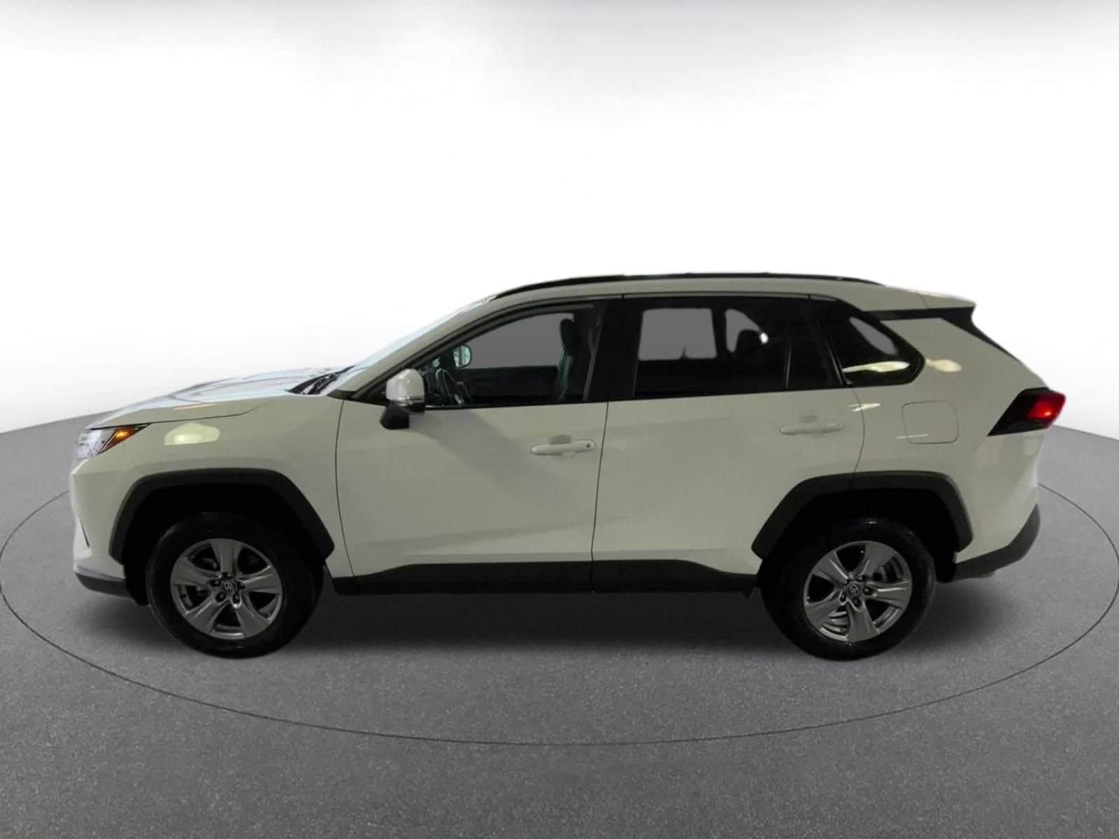Thumbnail: 2025 Toyota RAV4 - 8