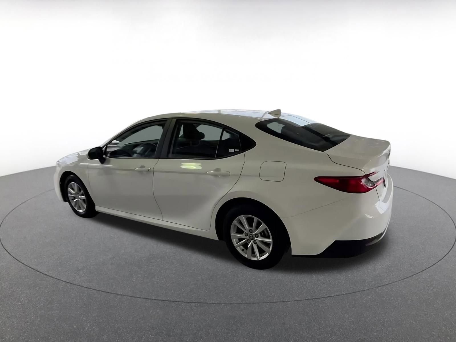 Thumbnail: 2025 Toyota Camry - 10