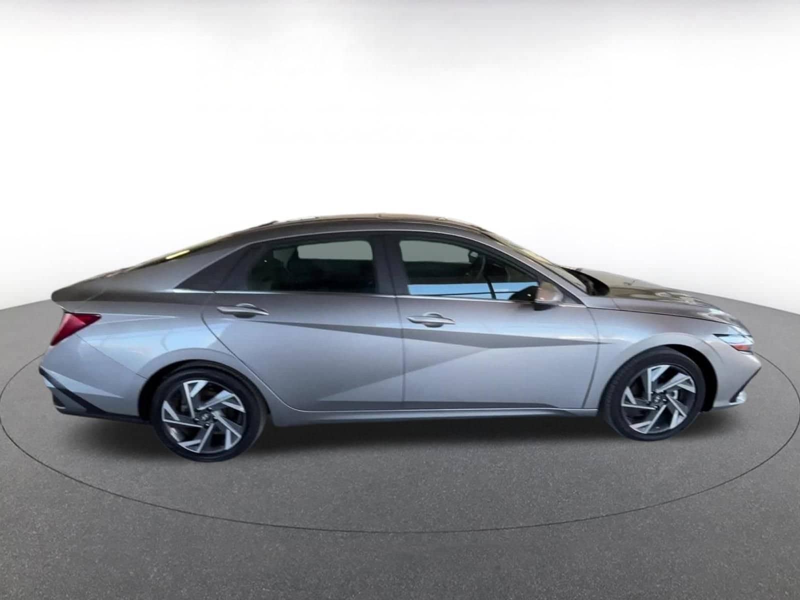 Thumbnail: 2025 Hyundai Elantra - 15