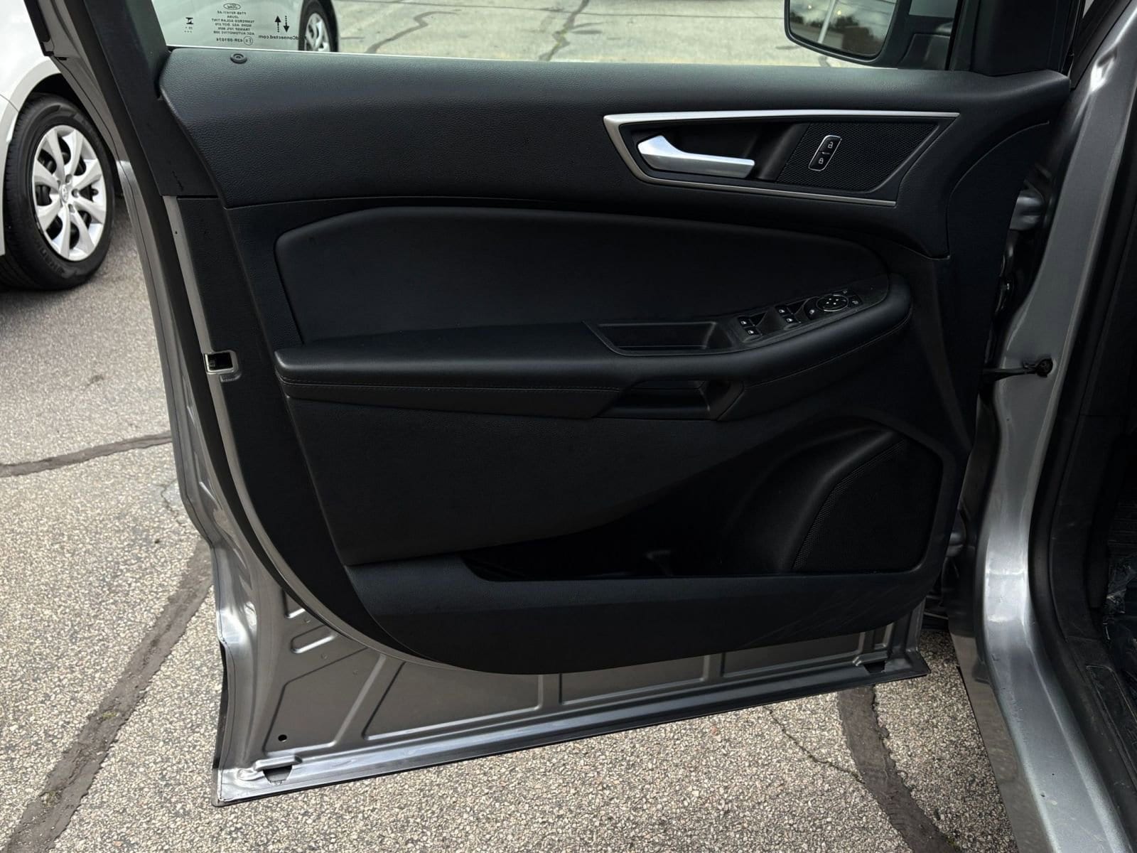 Thumbnail: 2024 Ford Edge - 25