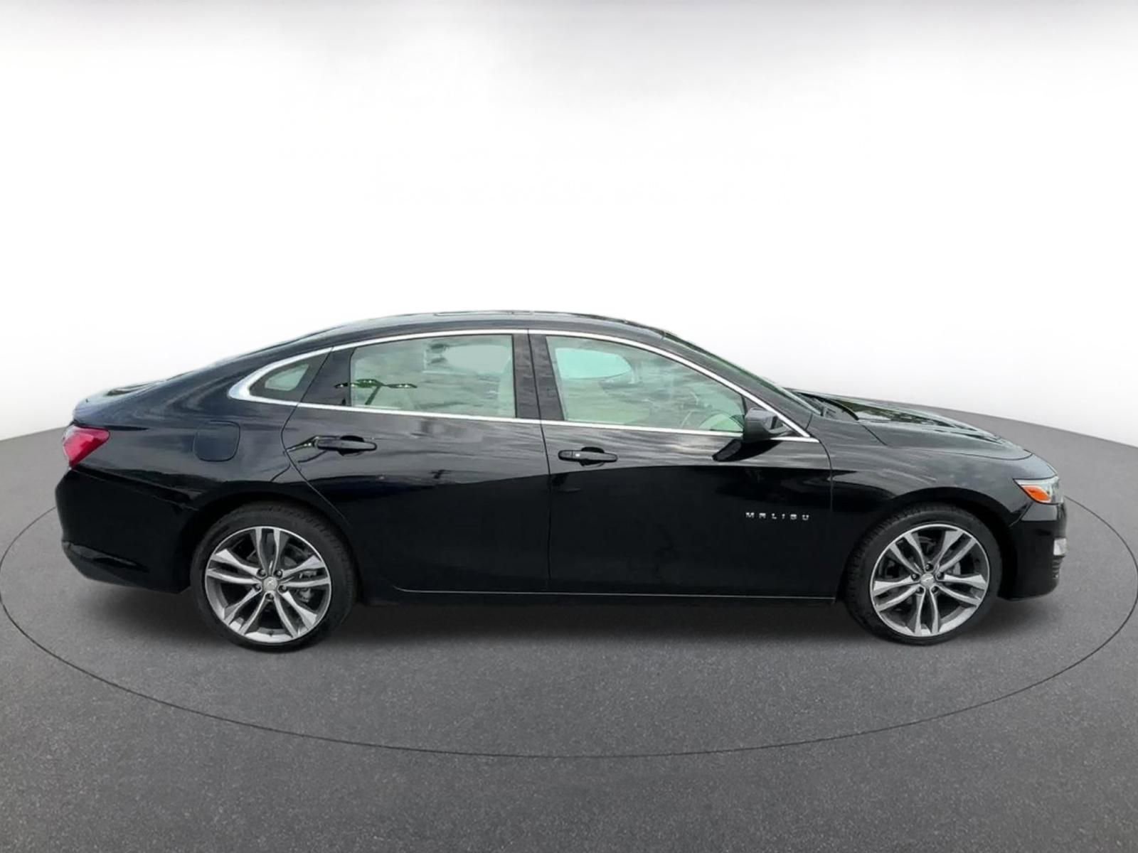 Thumbnail: 2024 Chevrolet Malibu - 16
