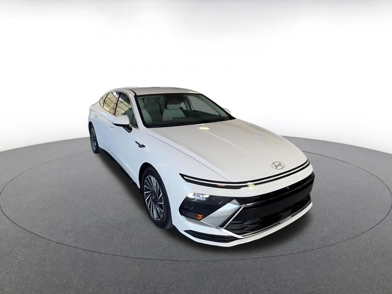 Thumbnail: 2025 Hyundai Sonata - 3