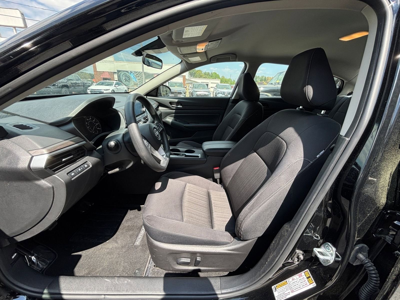 Thumbnail: 2025 Nissan Altima - 28