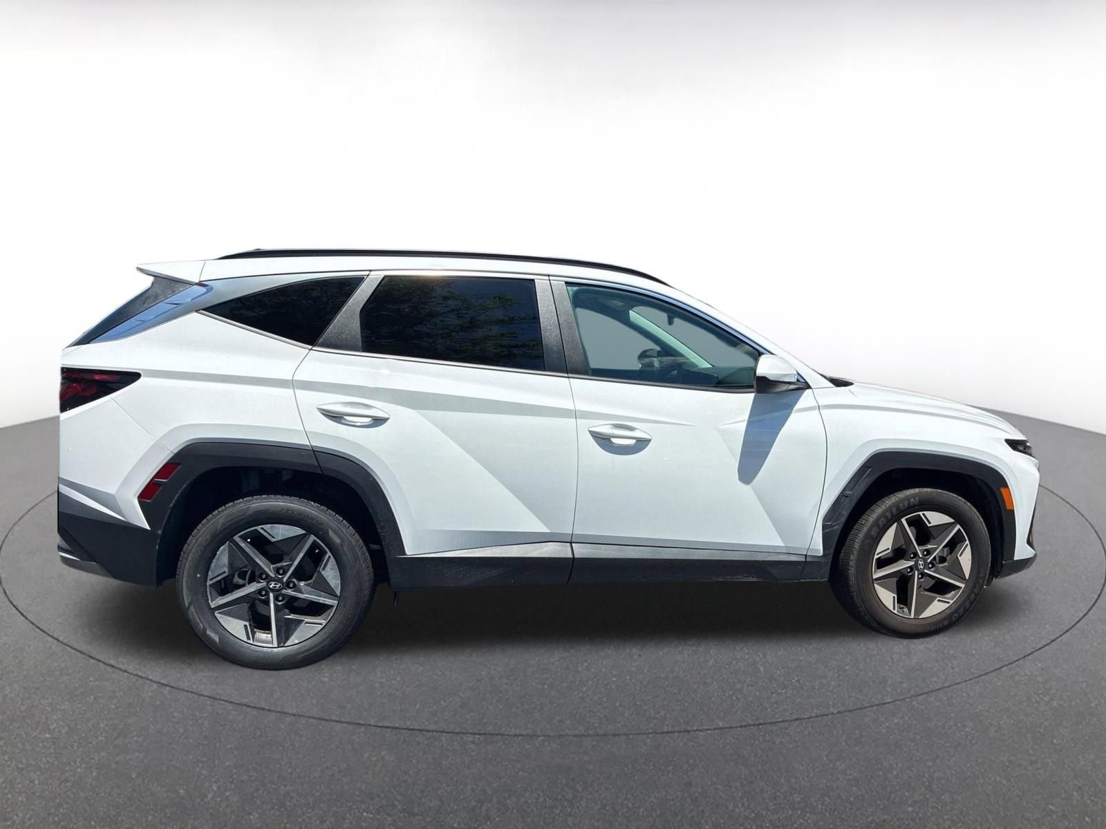 Thumbnail: 2025 Hyundai Tucson - 9