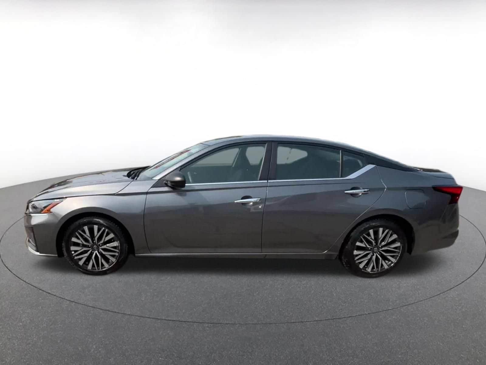 Thumbnail: 2025 Nissan Altima - 8