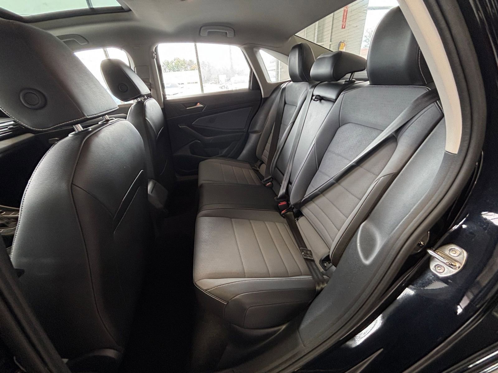 Thumbnail: 2025 Volkswagen Jetta - 26