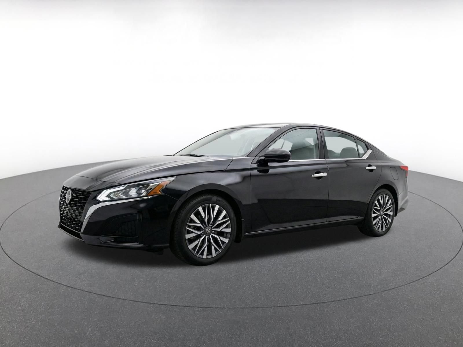 Thumbnail: 2025 Nissan Altima - 3