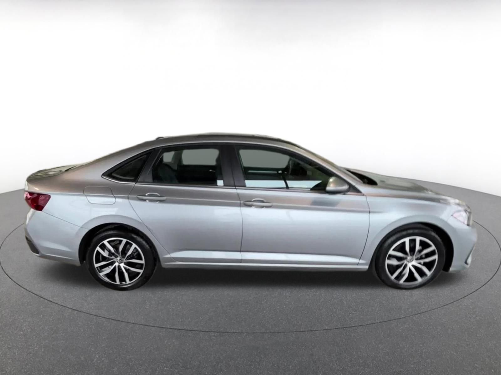 Thumbnail: 2025 Volkswagen Jetta - 15