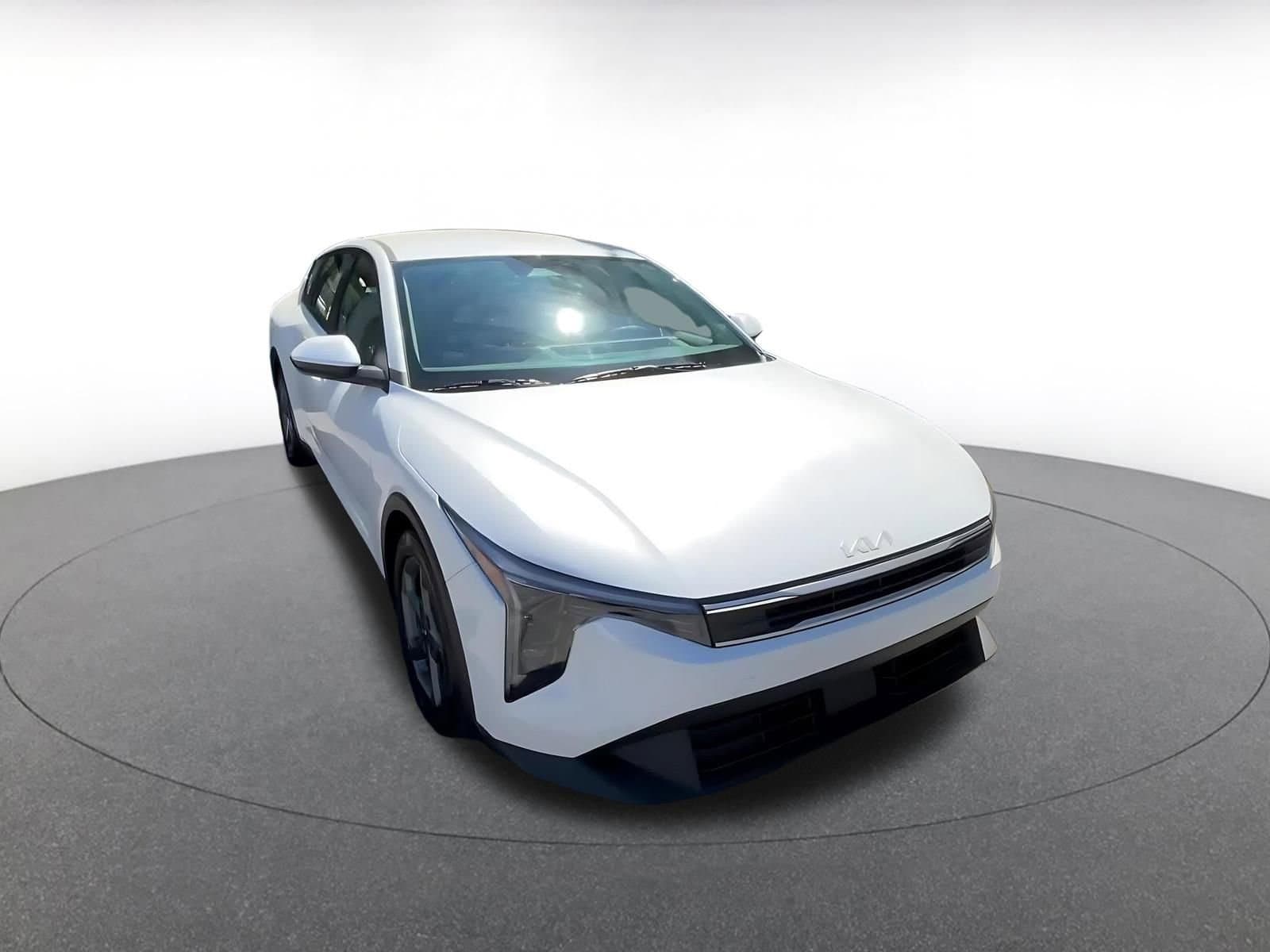 Thumbnail: 2025 Kia K4 - 3