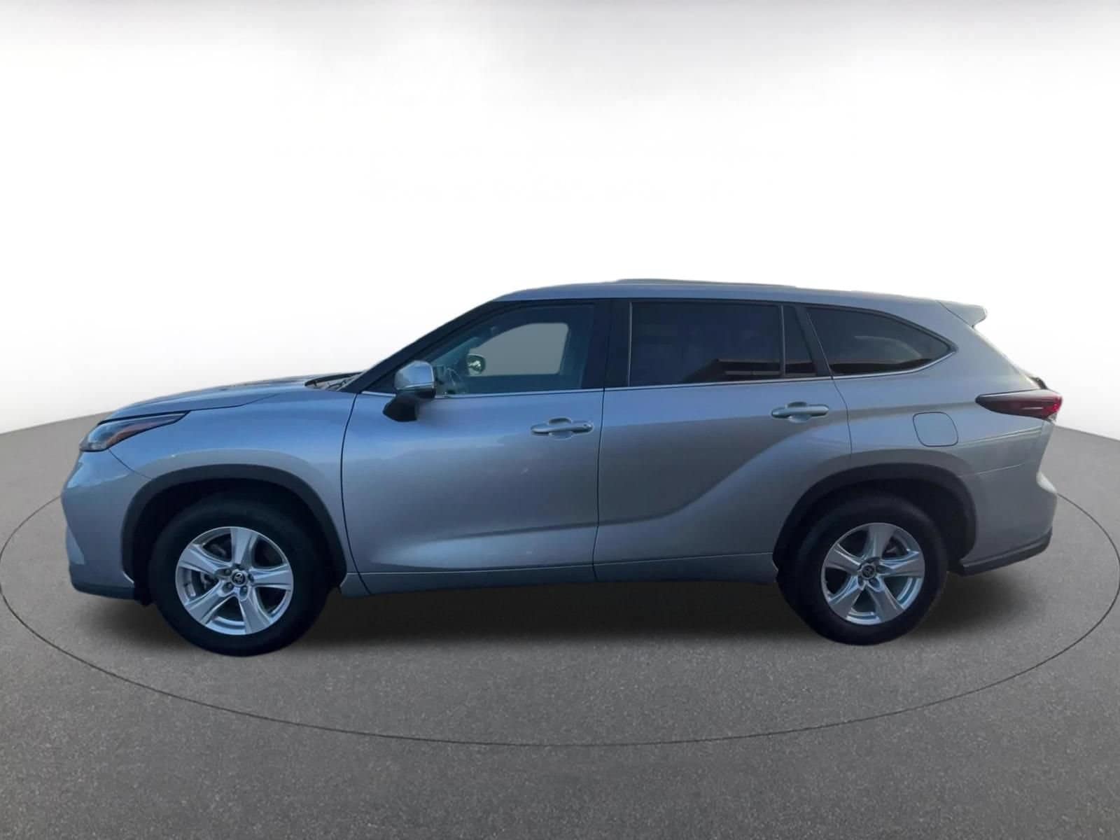 Thumbnail: 2025 Toyota Highlander - 8