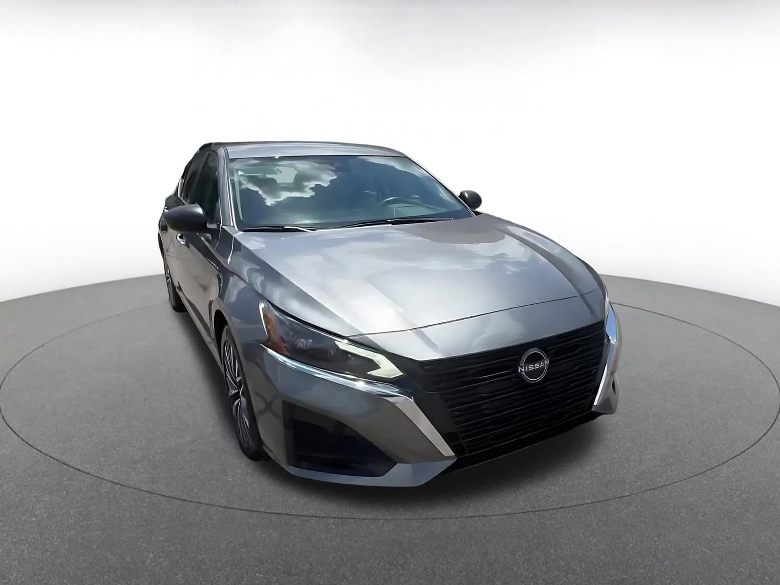 Thumbnail: 2025 Nissan Altima - 3
