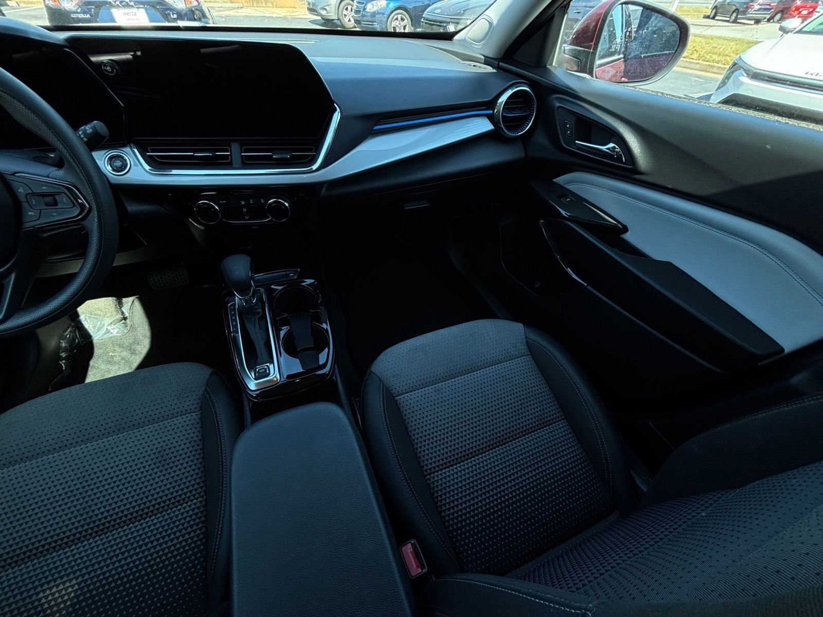 Thumbnail: 2025 Chevrolet Trax - 35