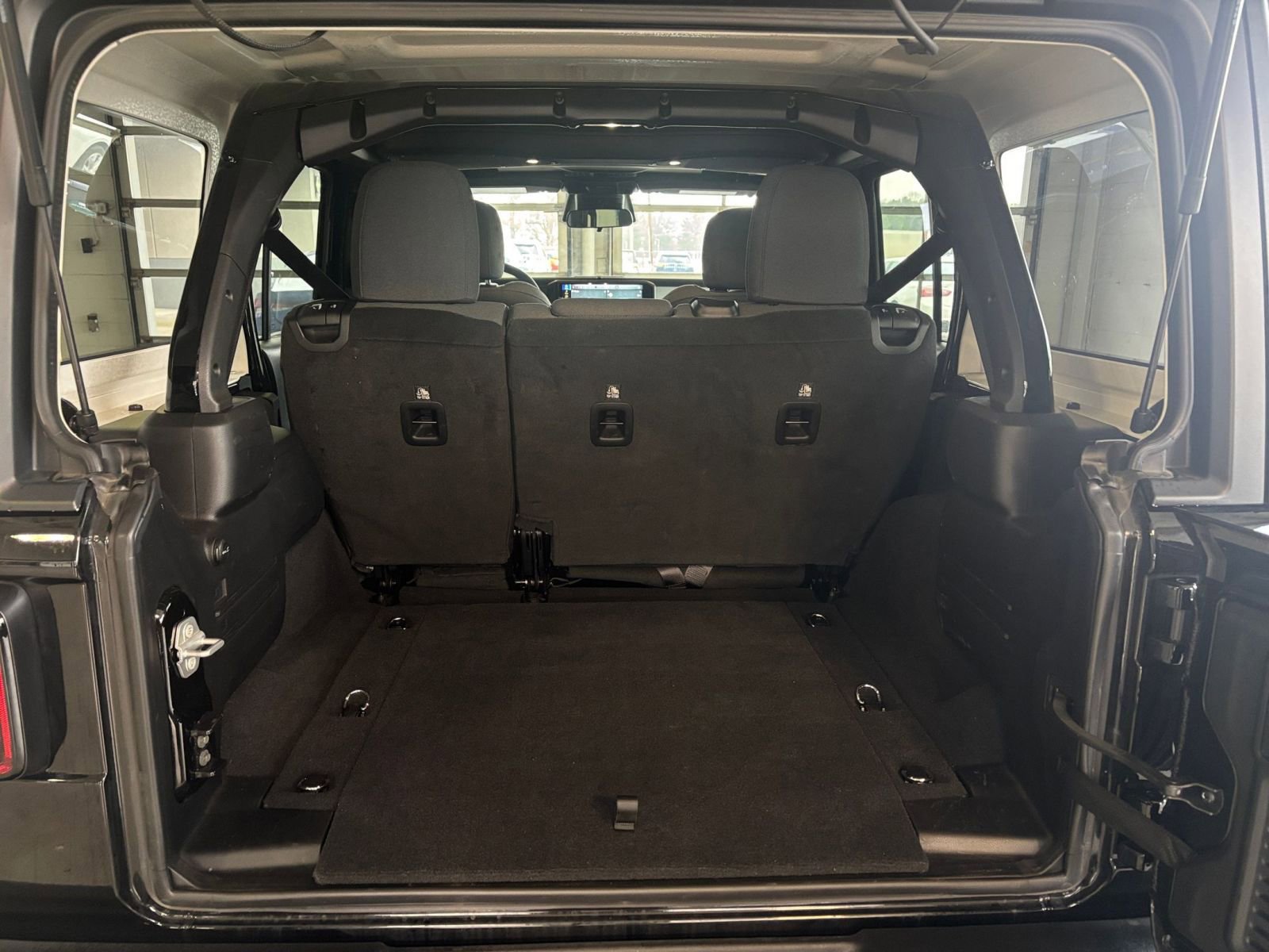 Thumbnail: 2025 Jeep Wrangler - 32