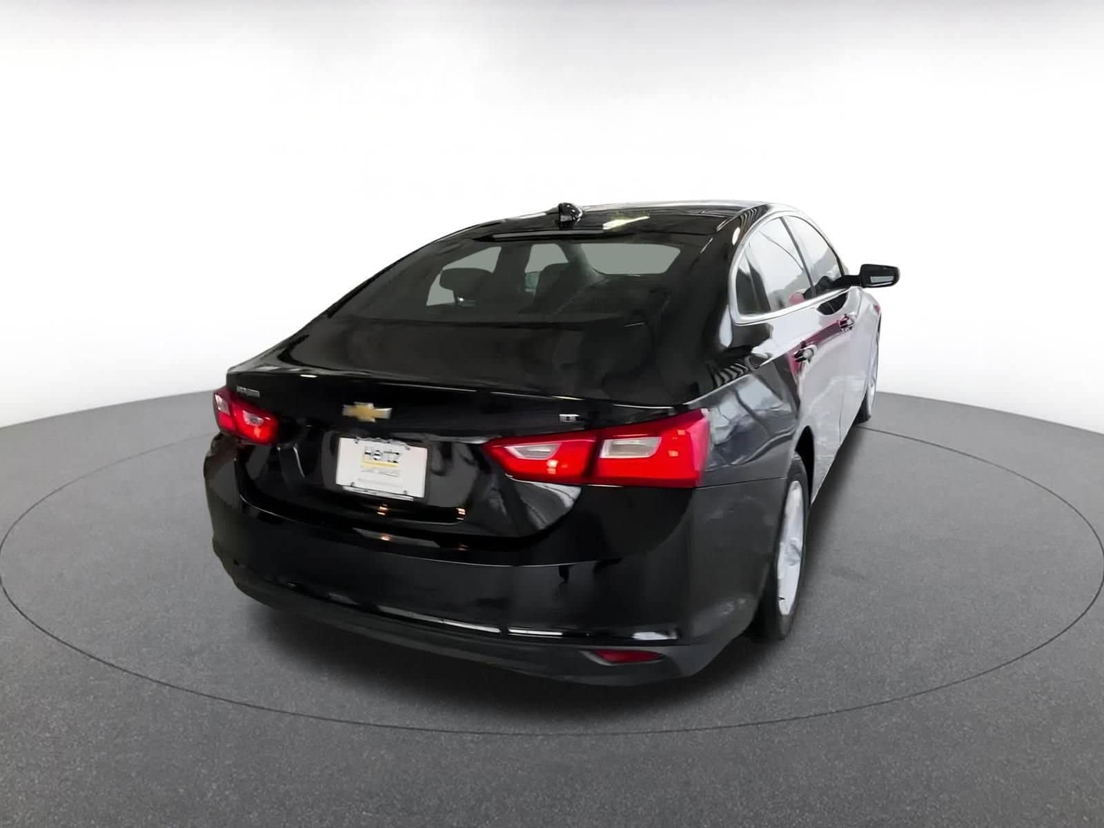 Thumbnail: 2023 Chevrolet Malibu - 18